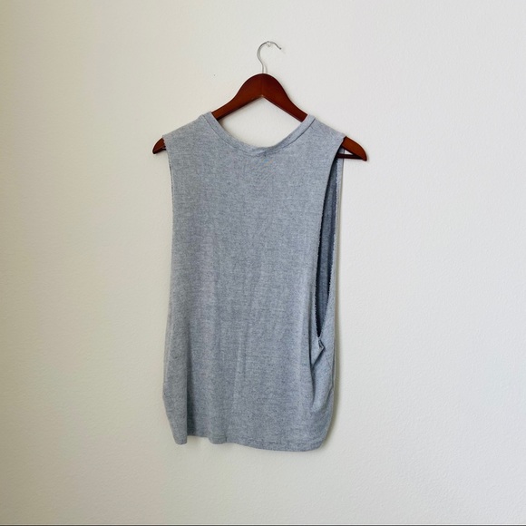UO•Moon Phases Tank - Picture 2 of 8